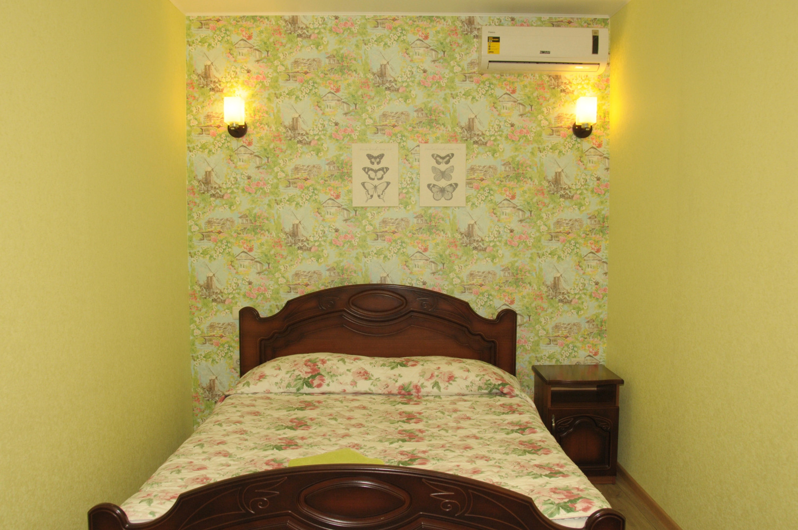 Отель Small Hotel