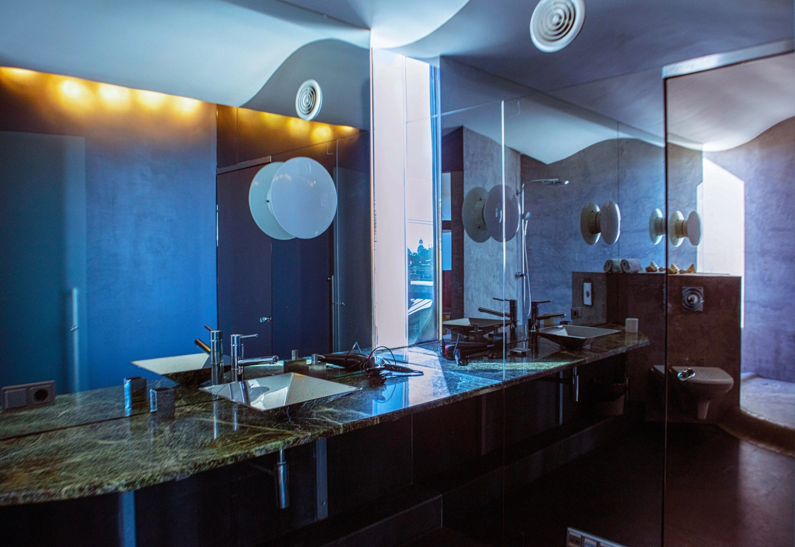 Апартаменты с террасой и видом на Петербург