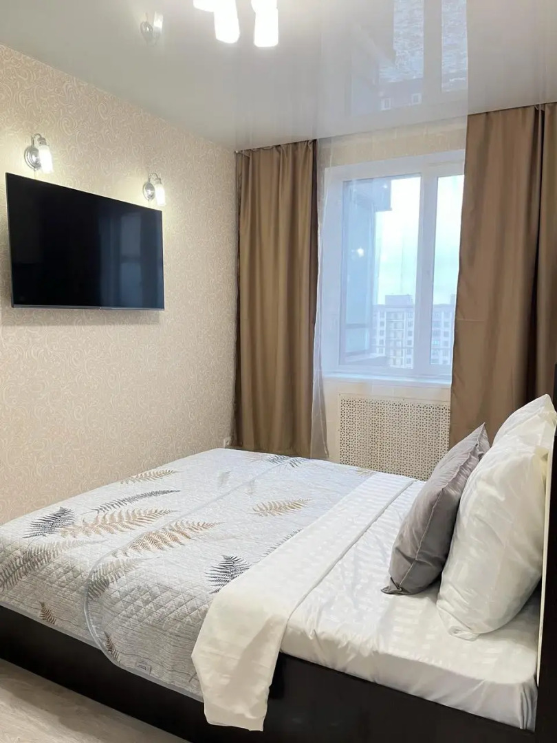 Апартаменты Уютные 3-комнатные на Июльских Днях 1к1