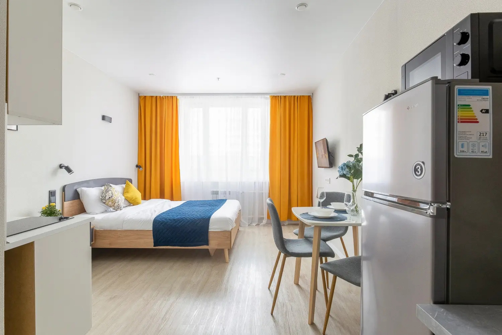 Квартира Яркая студия рядом с набережной и кондиционером