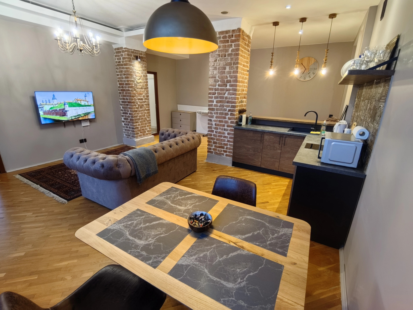 Апартаменты InterLoft 8 Old Town Free Parking Wi-Fi 100/50 Smart TV