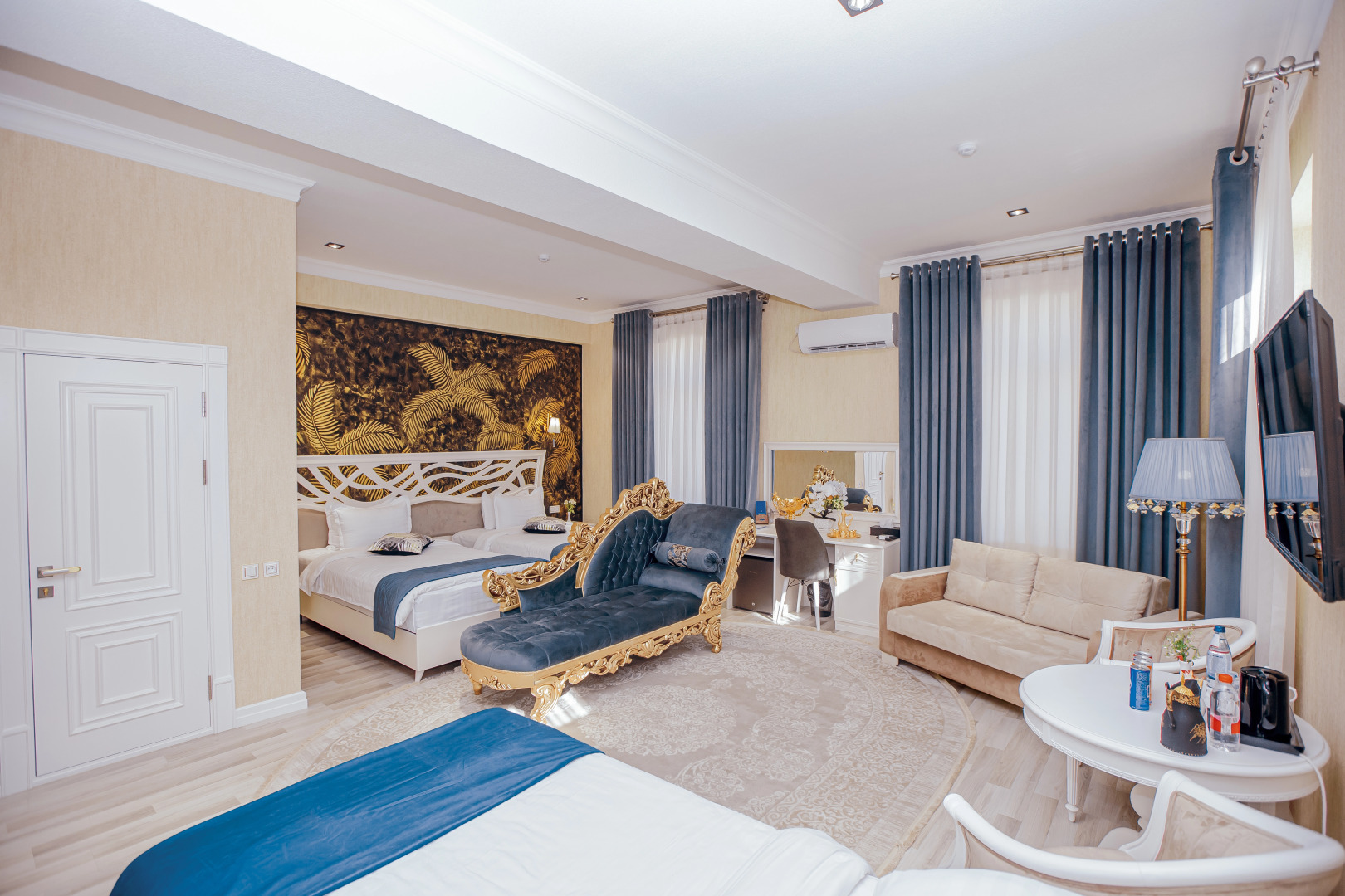 Silk Road Empire Hotel