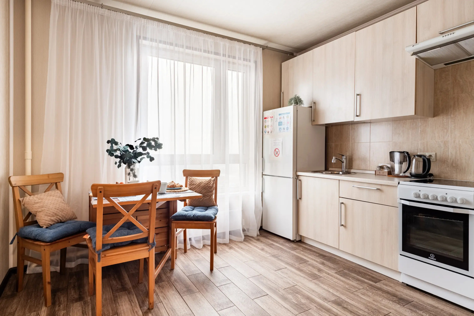 Квартира Просторная Natali на Метро Аннино