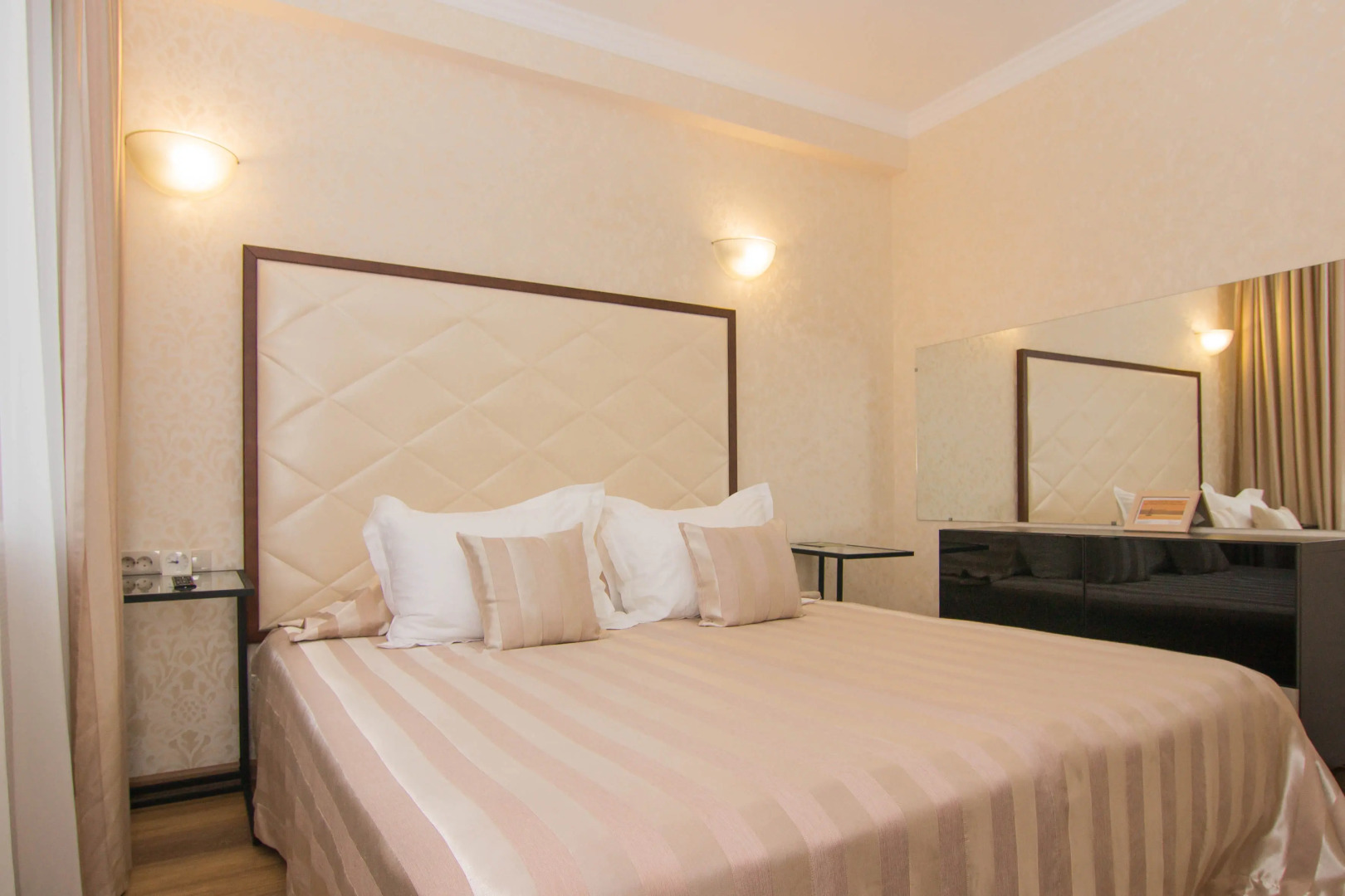 Отель Аврора