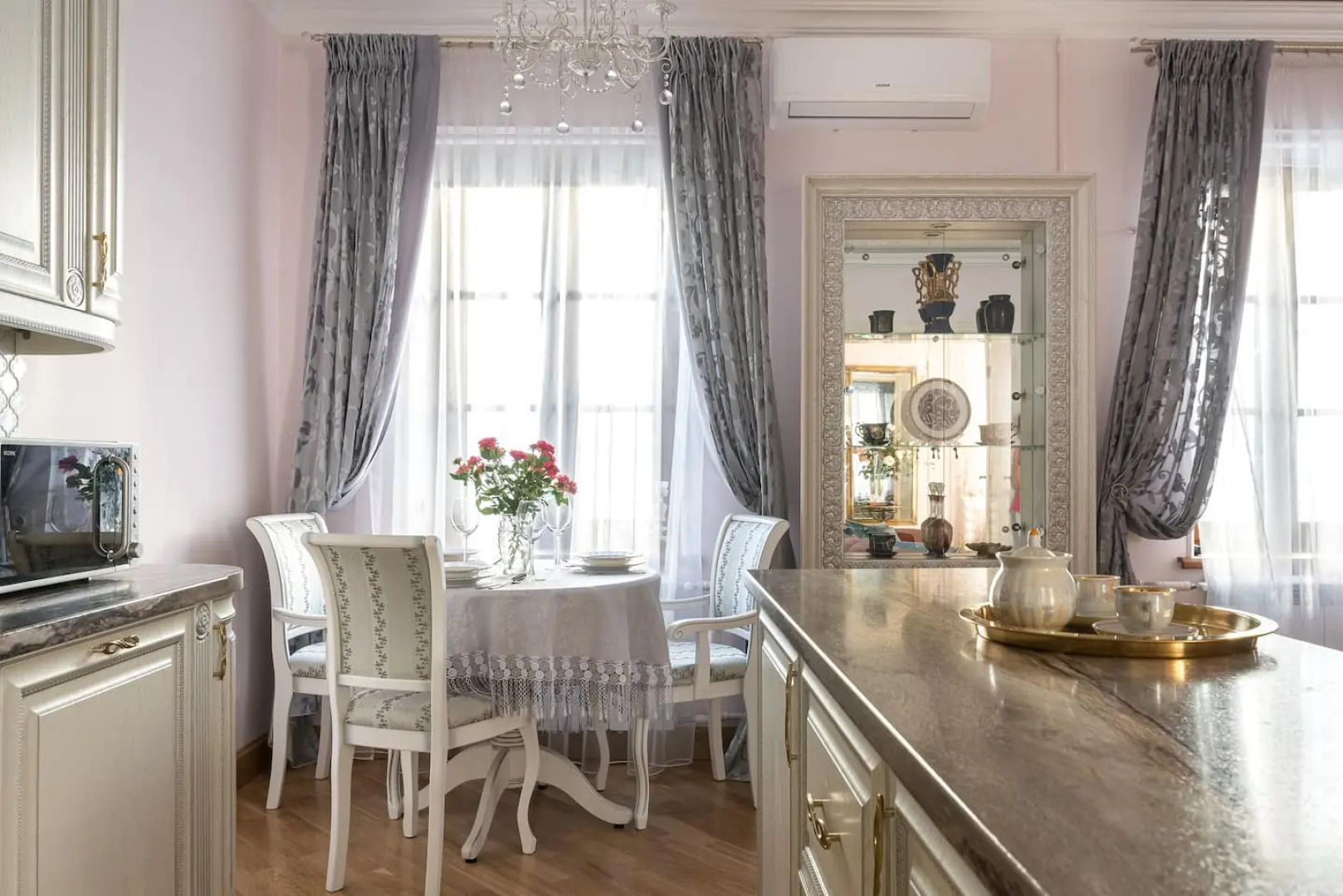 Апартаменты LetYourFlat "Hermitage Residence"