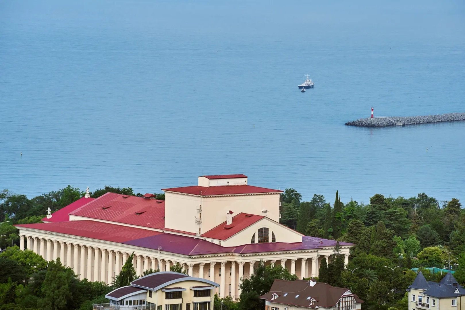Апартаменты Метрополь Lamare Трехкомнатные с Балконом и Бассейном на Крыше