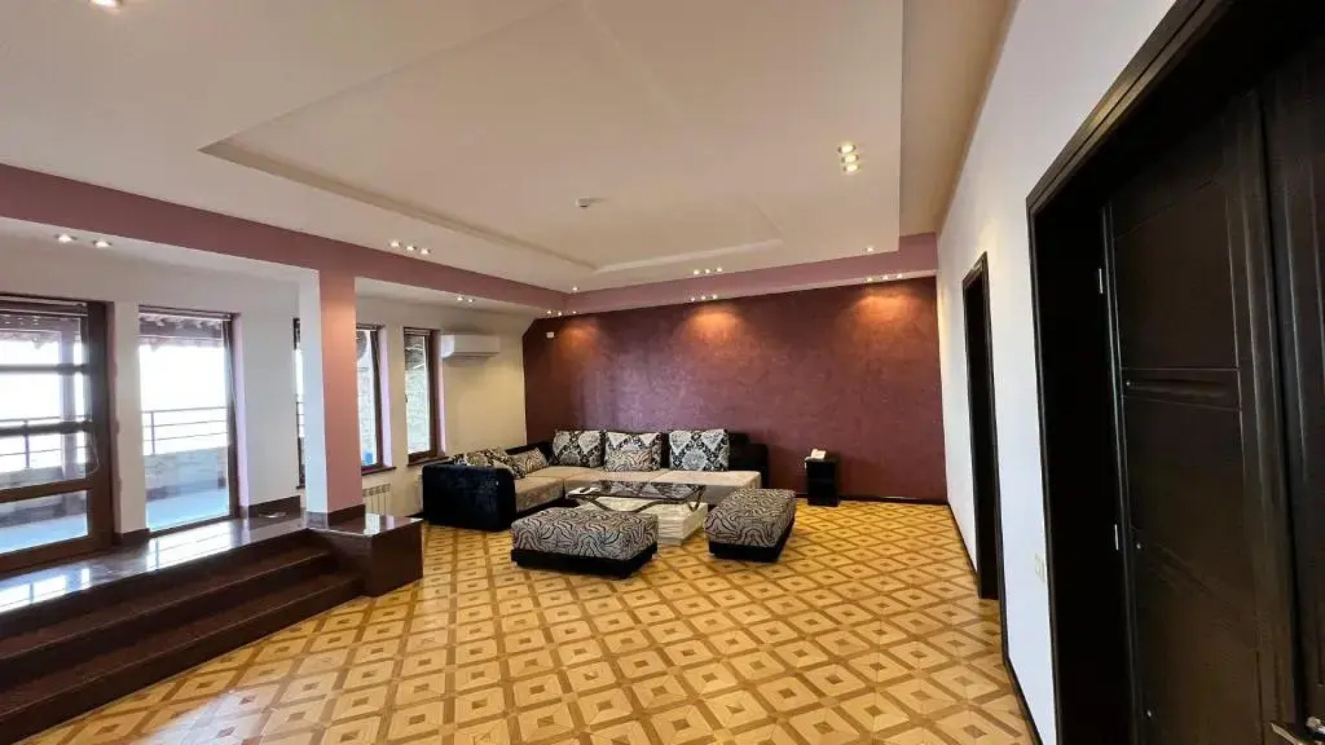 Отель Grand Hills