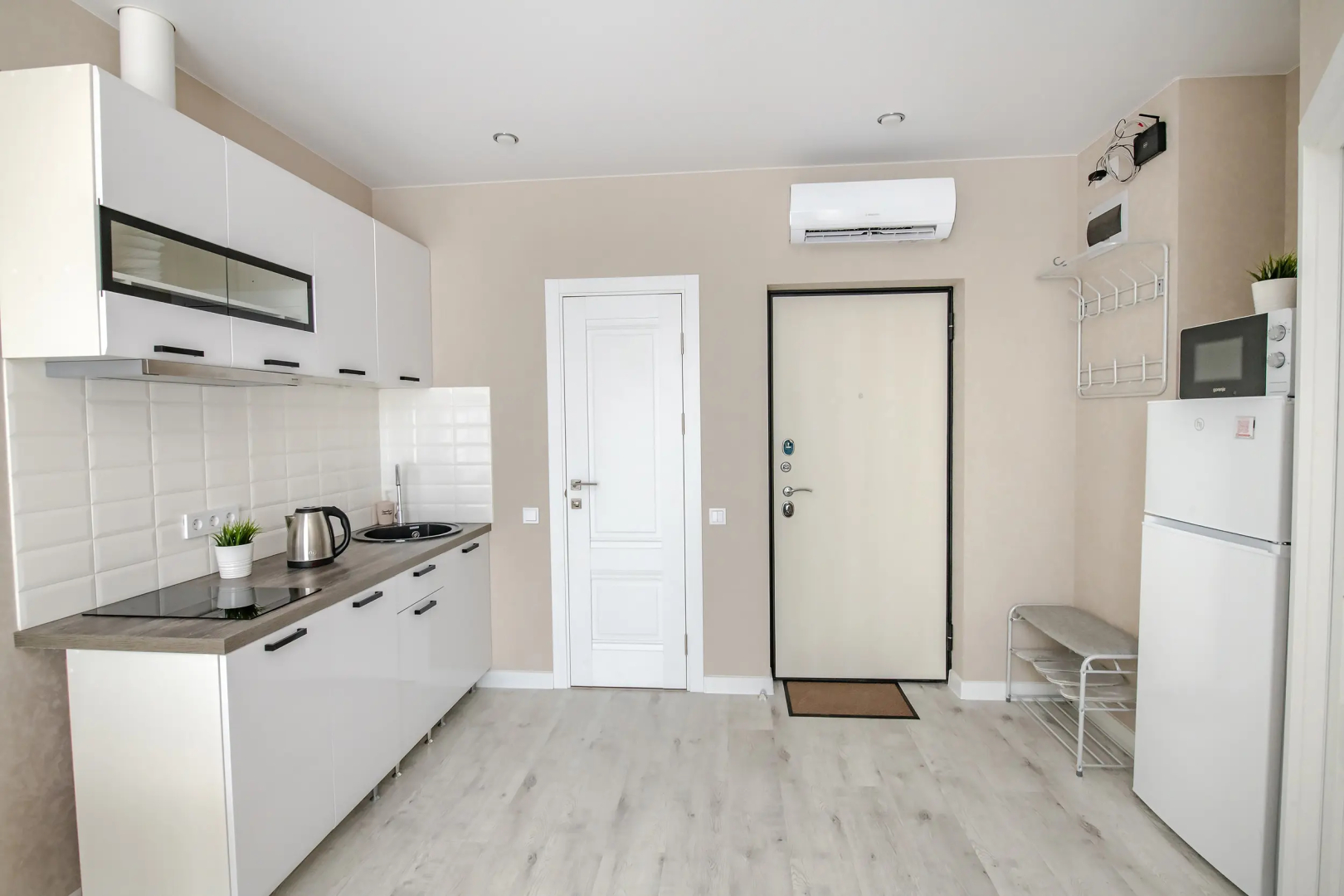 Апартаменты TopHouse на Брянской 18 двухкомнатные