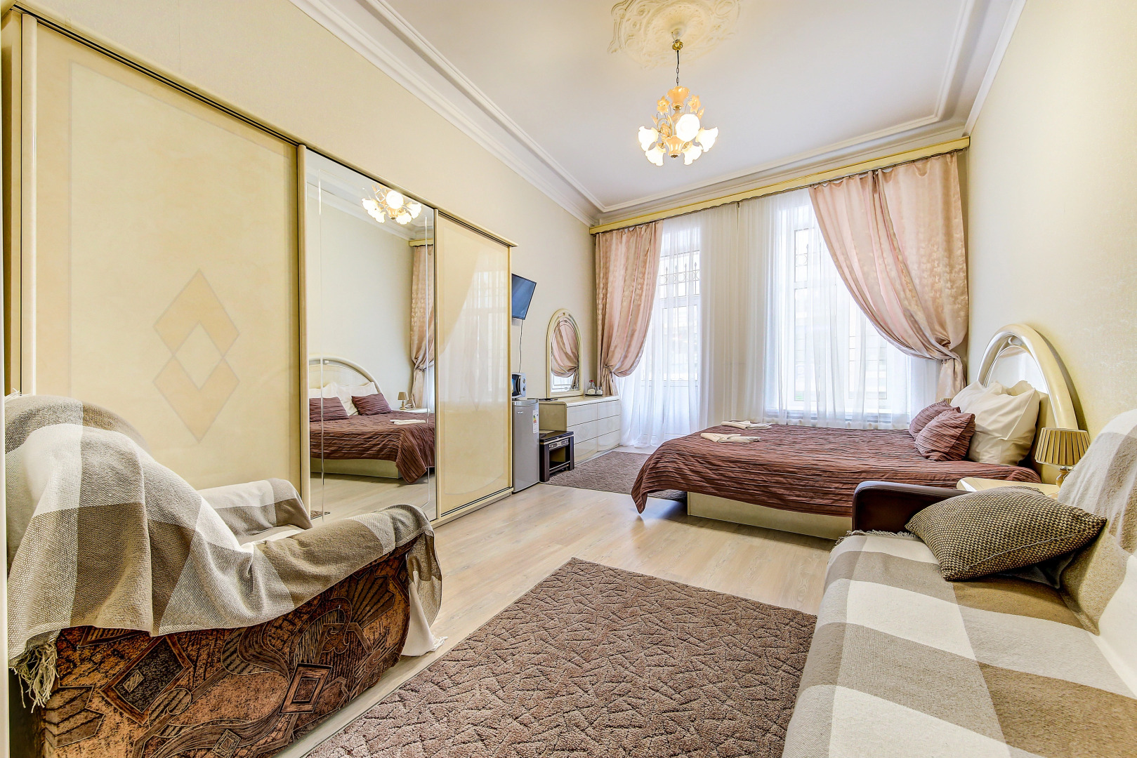 Гостевые комнаты на Марата, 8, кв. 2