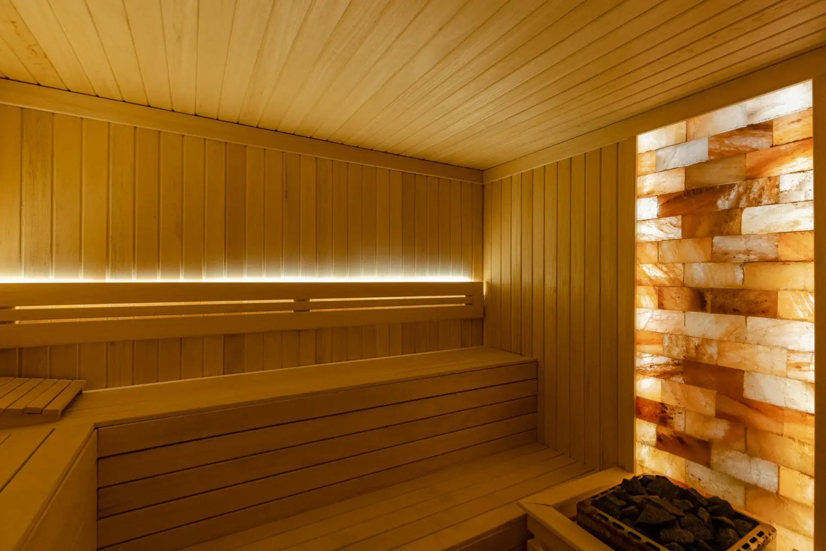 Отель London 1889 & Casino