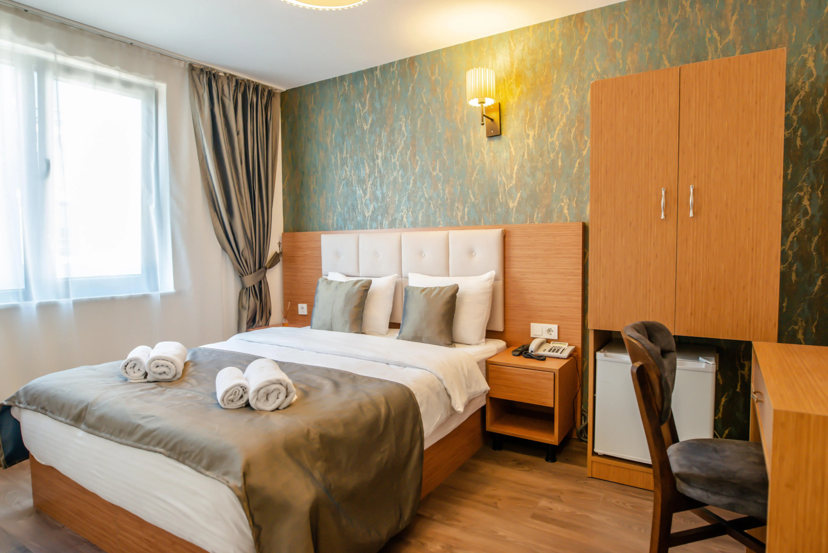 Отель The Camelot