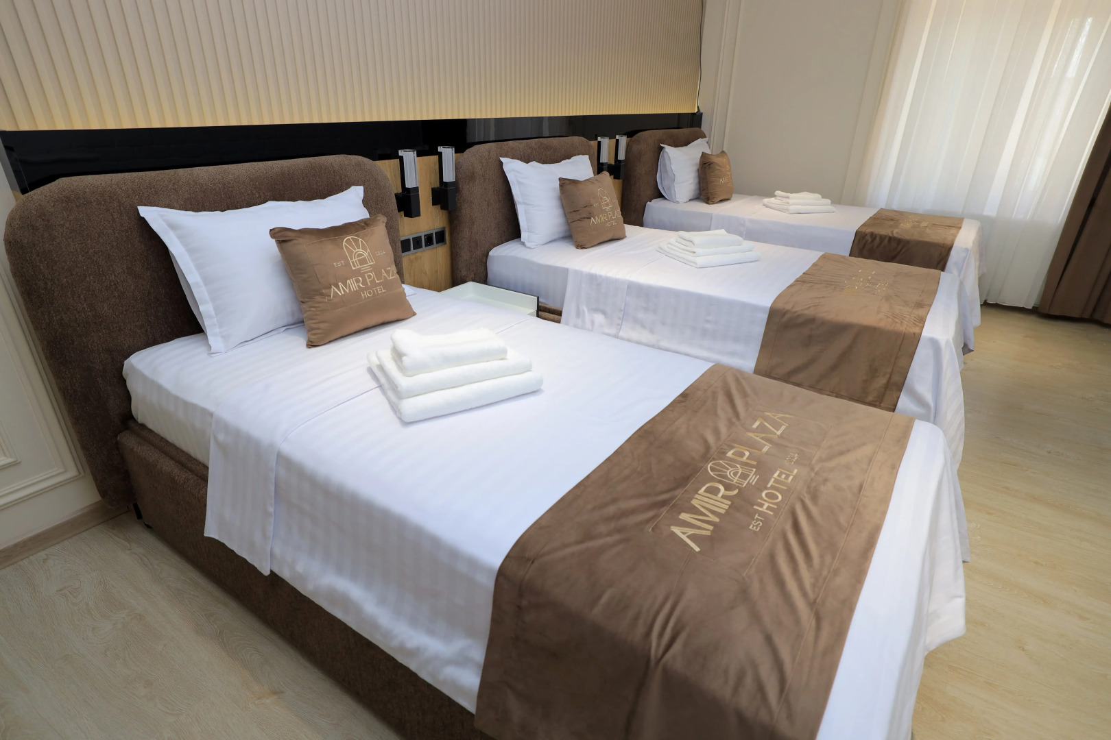 Отель AMIR PLAZA