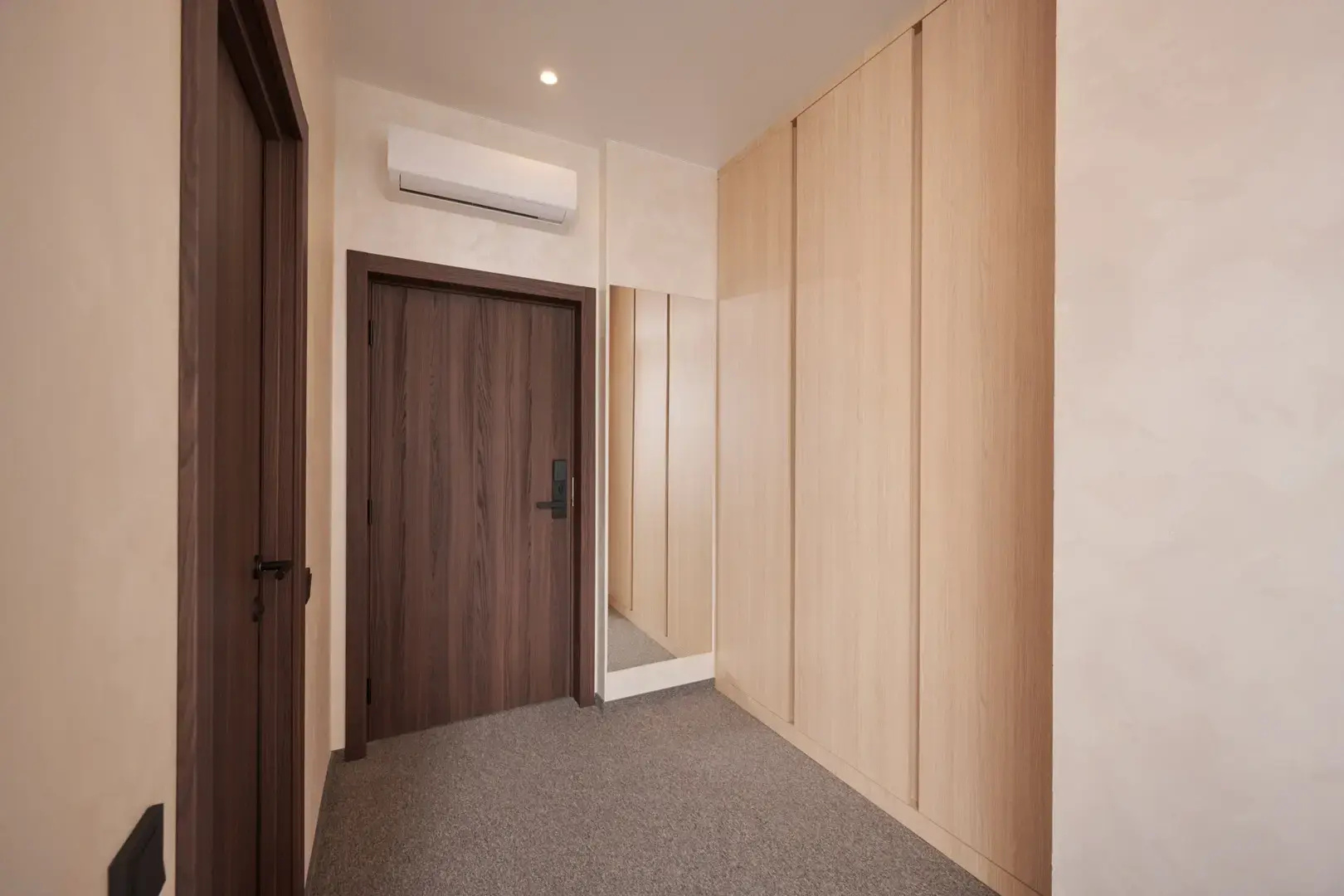 Отель Aura CityHotel
