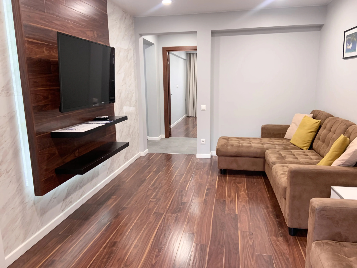 Квартира Уютная в Тихом Центре на Роз 61 10 Минут до Моря