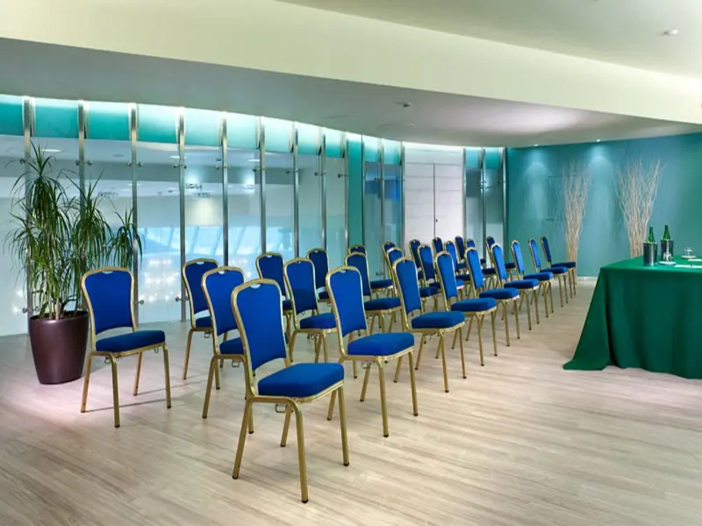 Отель Bouganville Hill Resort & Wellness Space