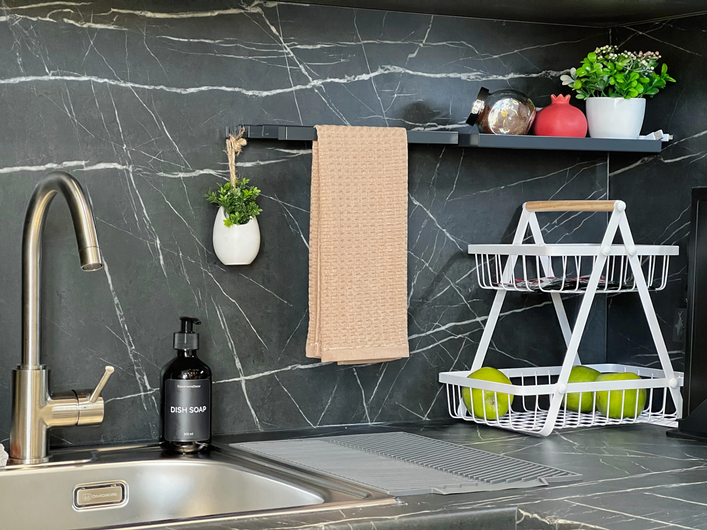 Апартаменты Granada Новая Cтудия в центральной части города на Набережной Обводного канала