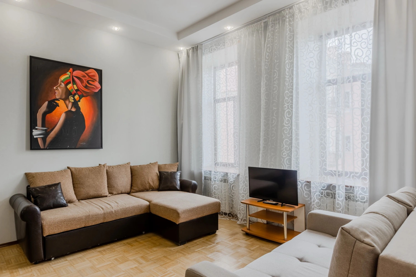 Апартаменты SpbStay с сауной на Невском проспекте 90