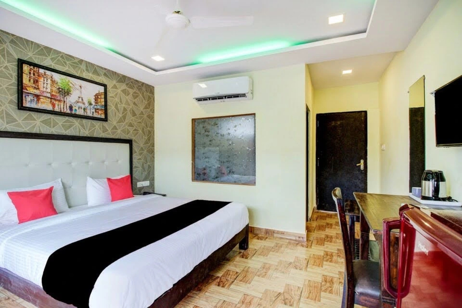 Отель Sea Shell Beach Cottages & Suite