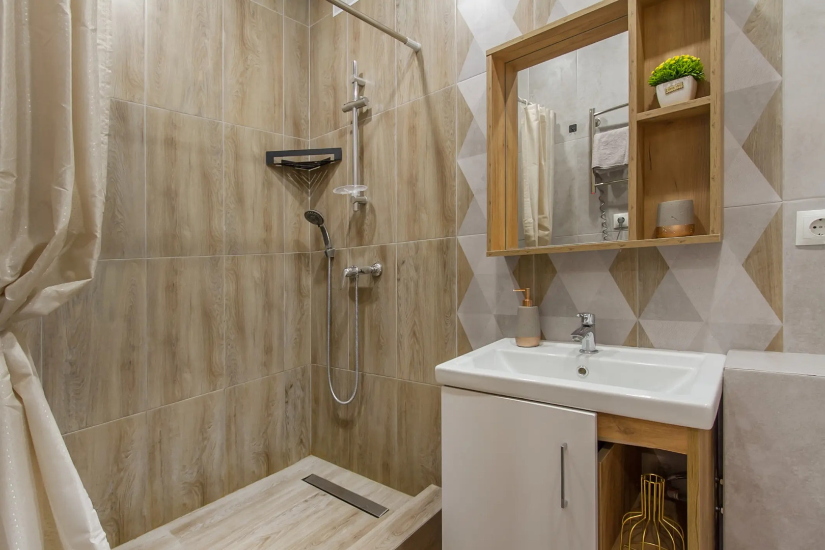 Апартаменты Room-Room Кировский 3