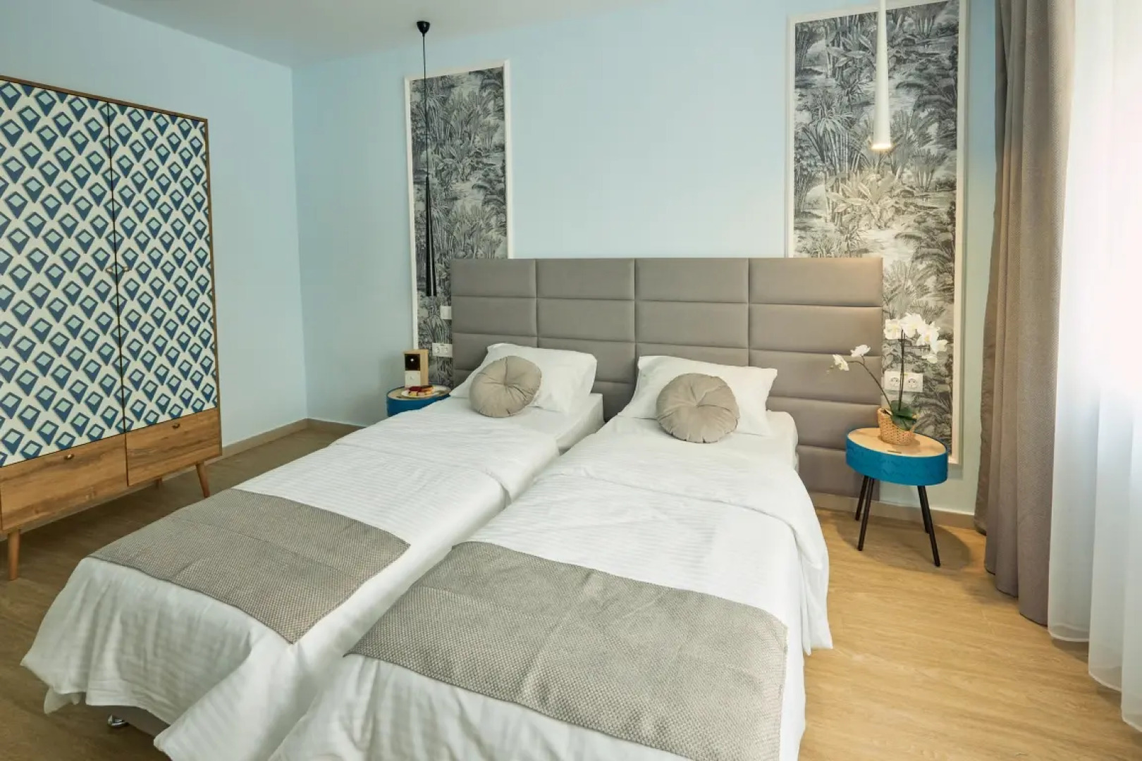 Апартаменты На Панской 1