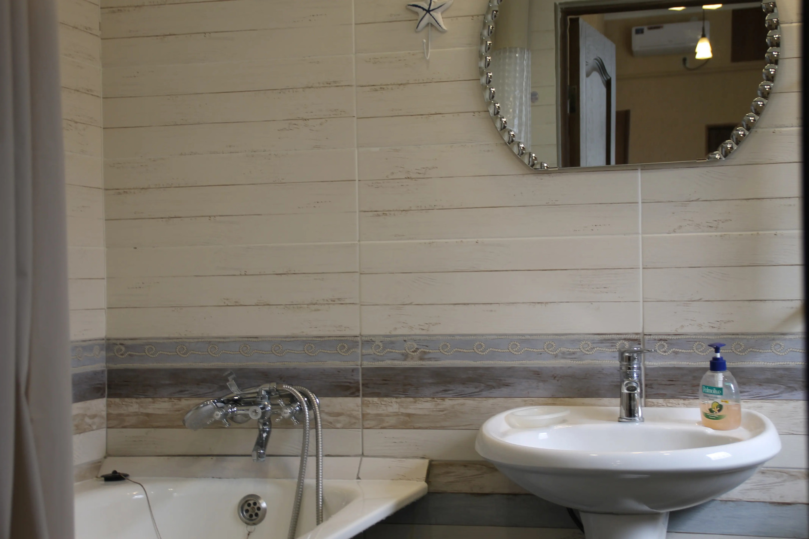 Апартаменты Кольцова 18/9