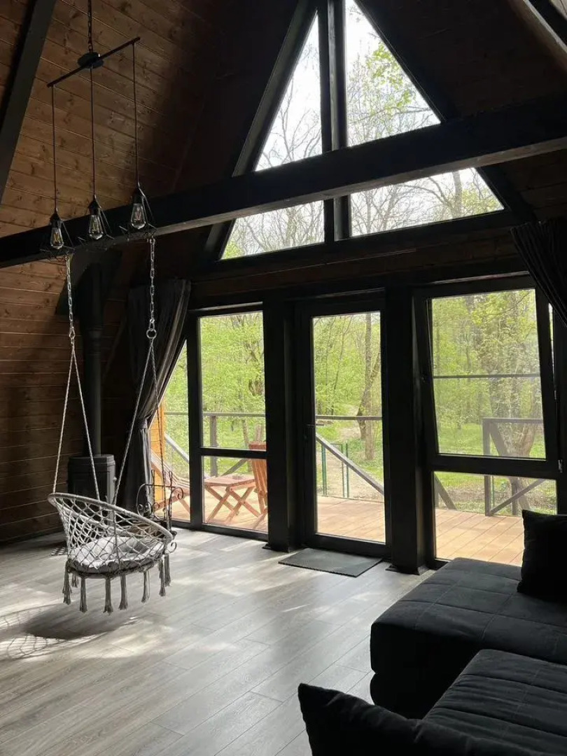 Частный дом Пещера