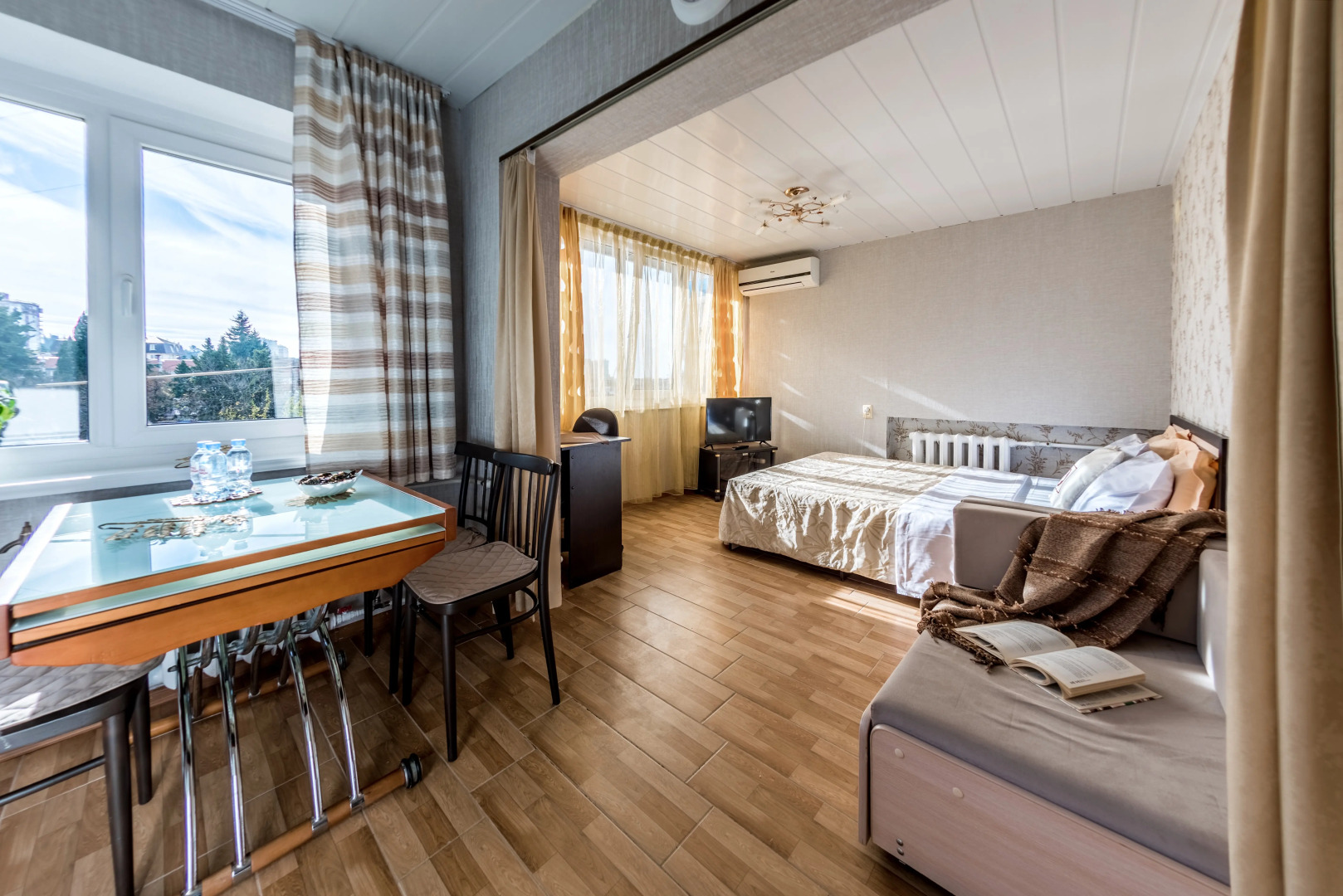 Апартаменты Констиаль Семейные 2 комнаты у ж/д вокзала