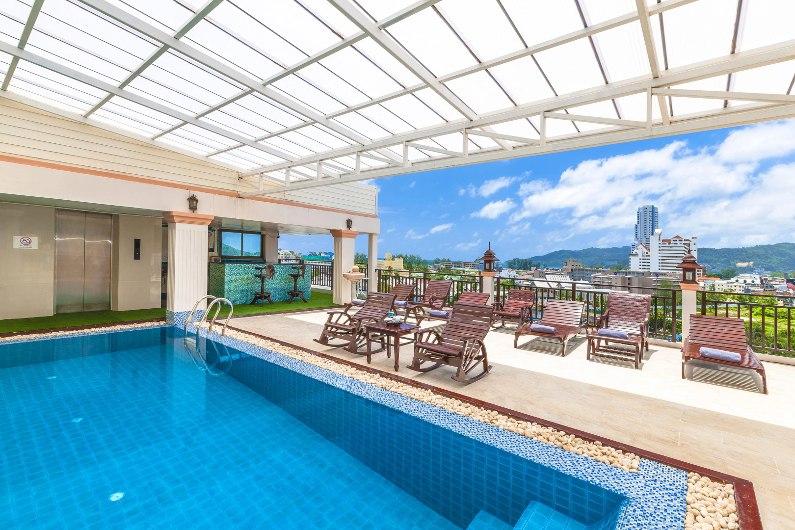 Отель Azhotel Patong