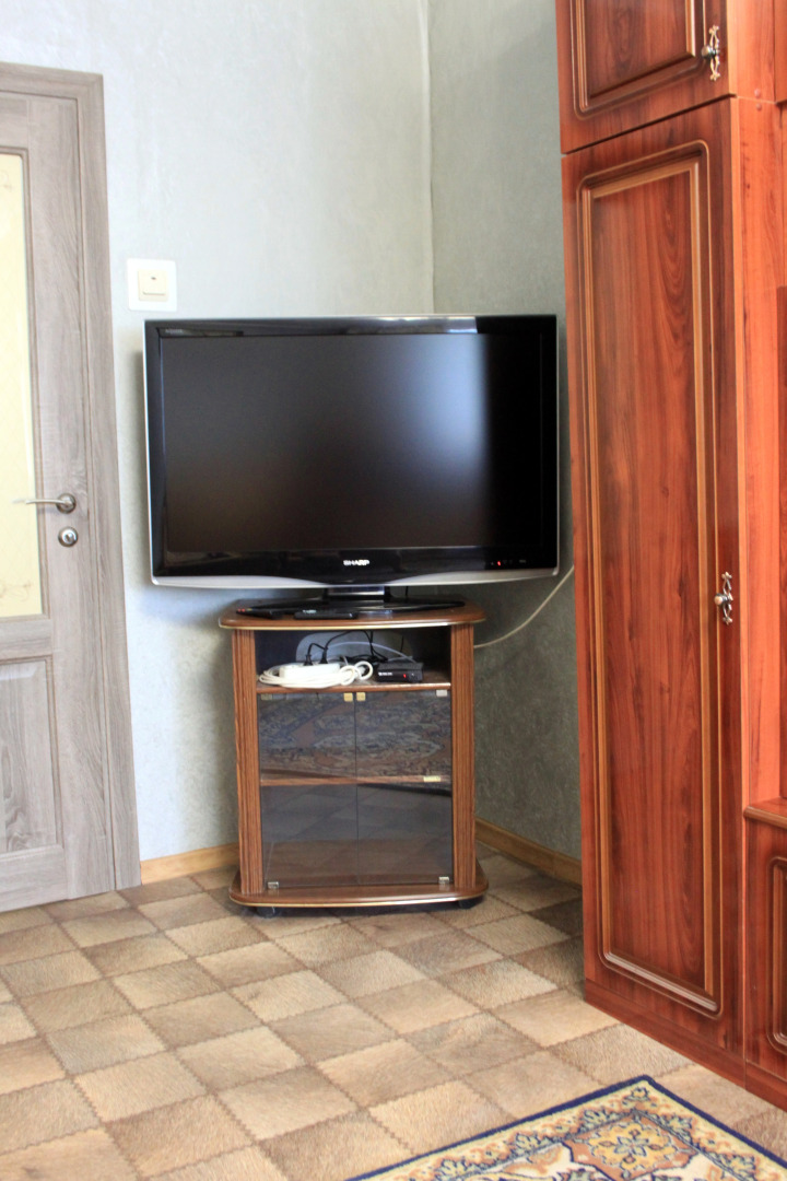 Апартамент Your Home