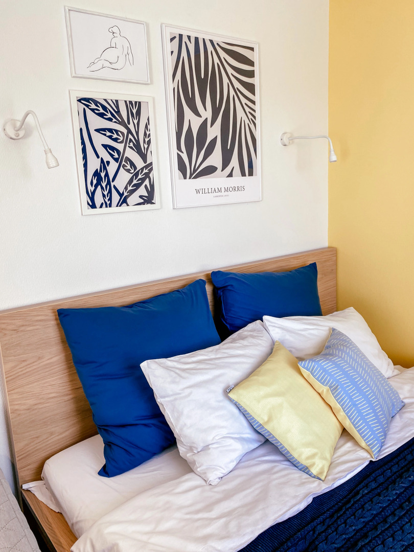 Arctic House Yellow в центре города