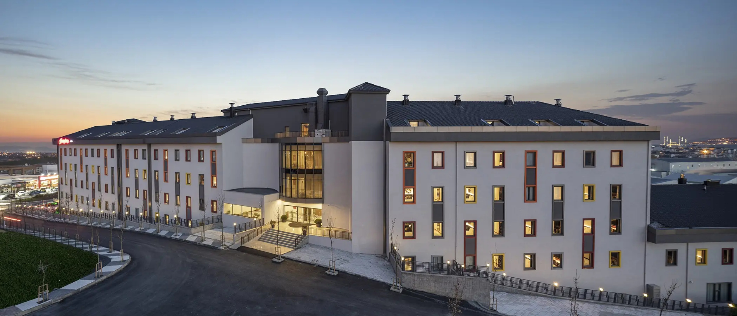 Отель Hampton by Hilton Istanbul Arnavutkoy