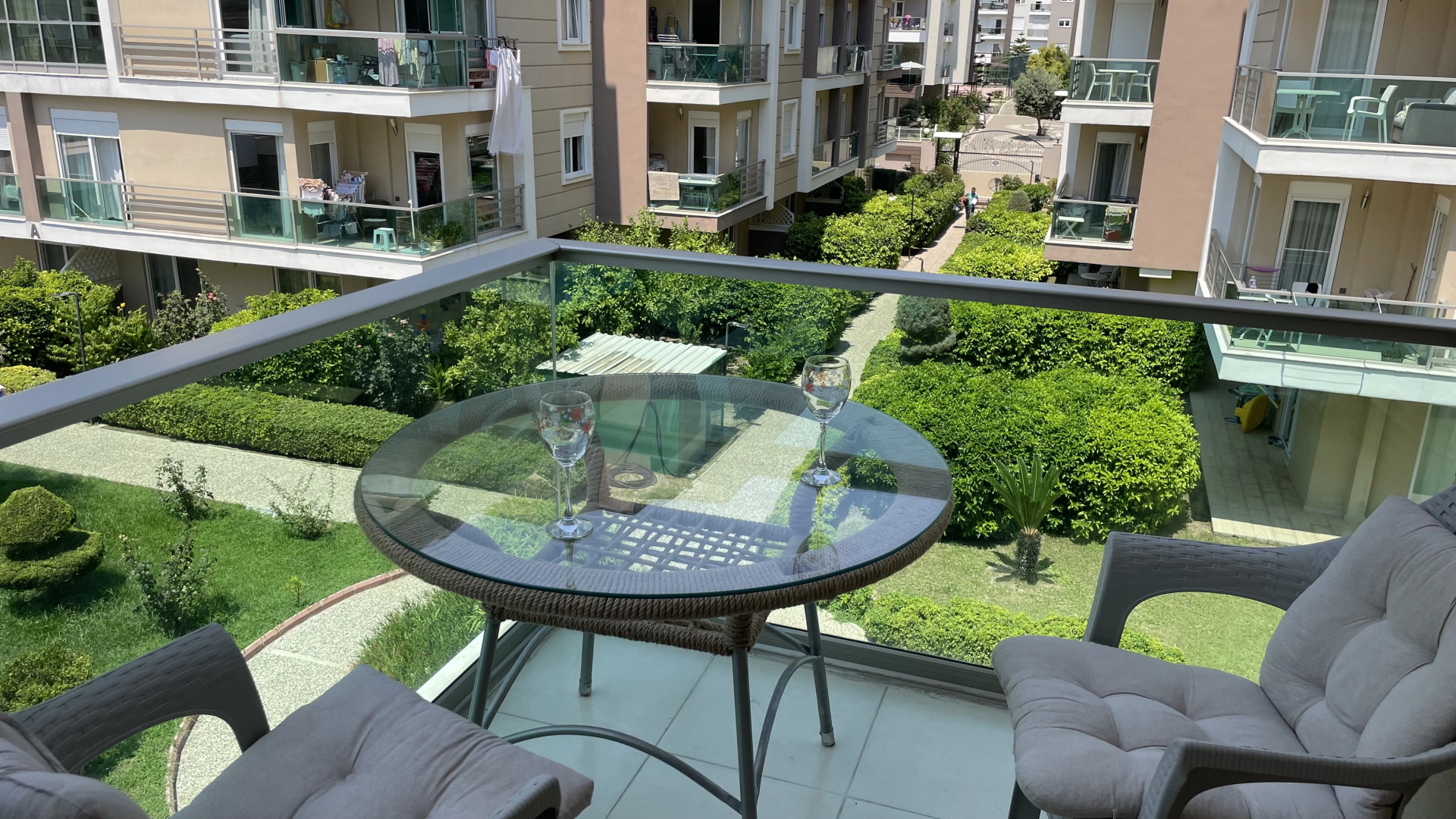 Апартаменты 30 minutes walk to famous Konyaalti Beach 1+1 Suit