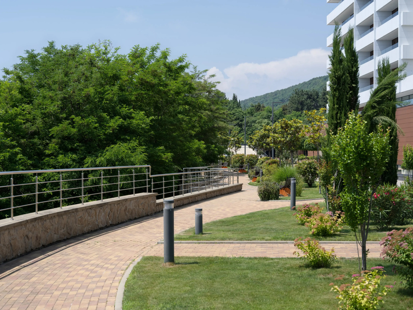 Отель HIDENS APART HOTEL