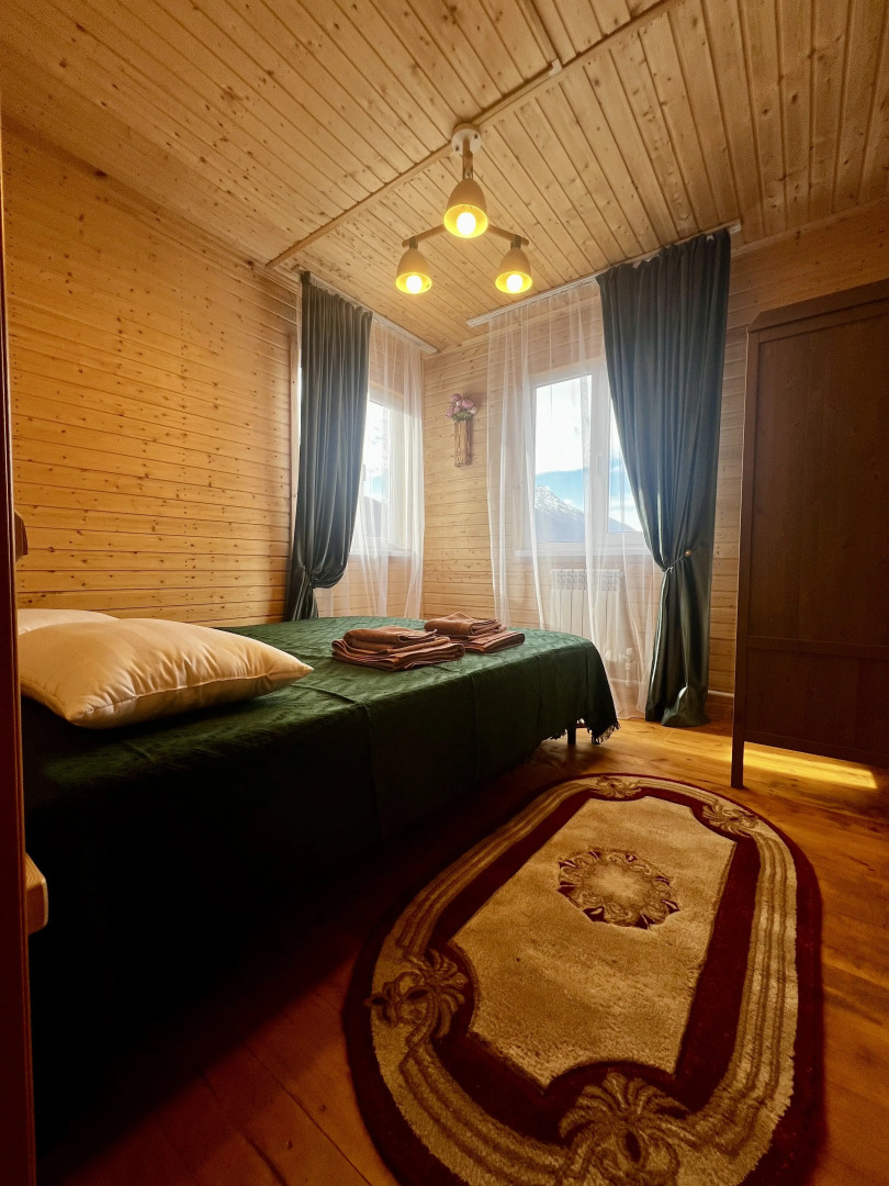 Шале Tanhum House