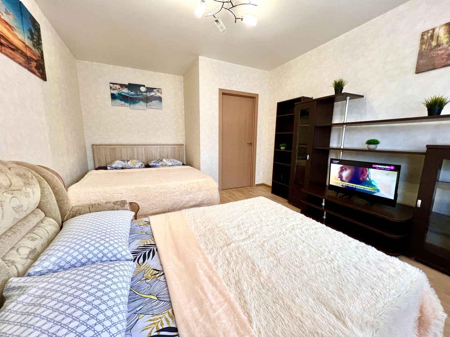 Уютные Апартаменты в Центре Города рядом с пл. Куйбышева (ул. Галактионовская 106А)