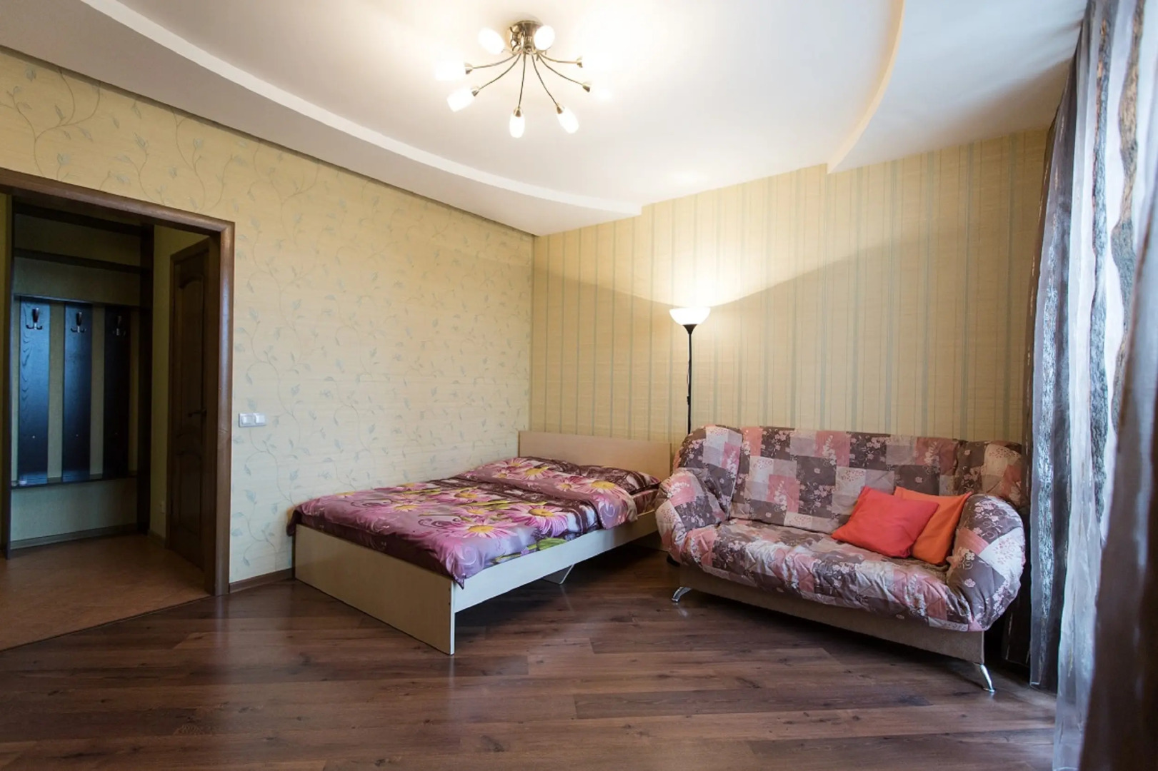 Апартаменты 9 Ночей на Карла Маркса 34