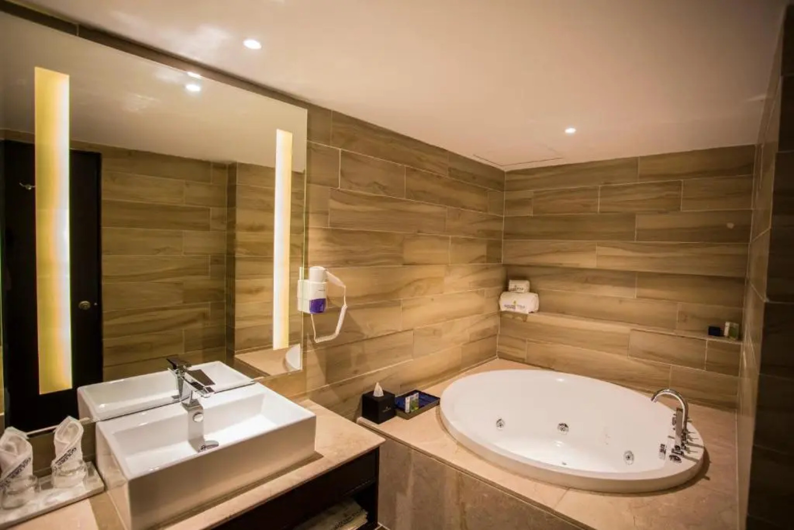 Отель Golden Tulip - The Grandmark Dhaka