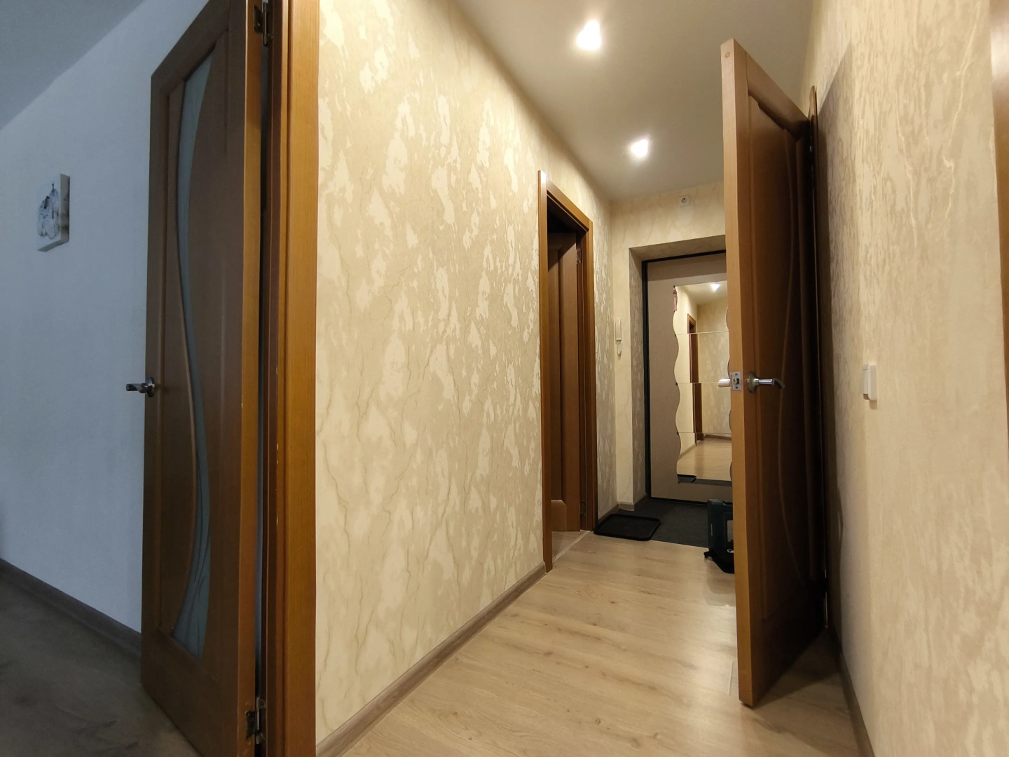 Квартира Двухкомнатная на Старателей 4