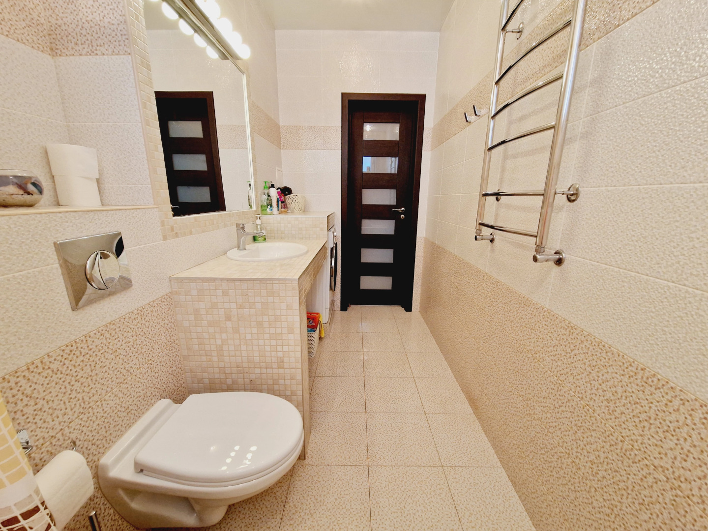 Квартира Восхитительная квартира! Не далеко от Центра! Вблизи Верхнего озера!