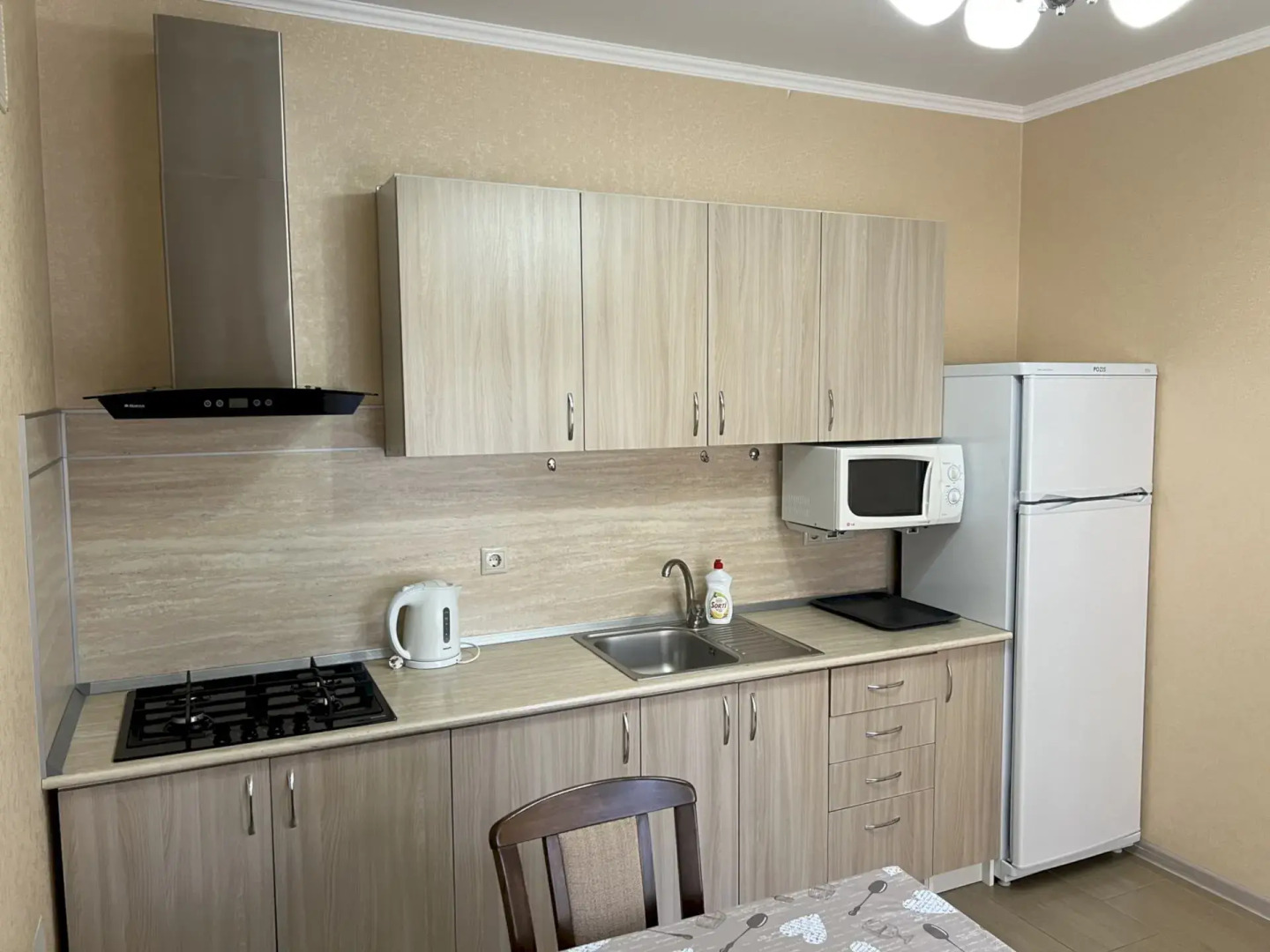 Частный Дом 120 2 Комнатный Этаж с Кухней