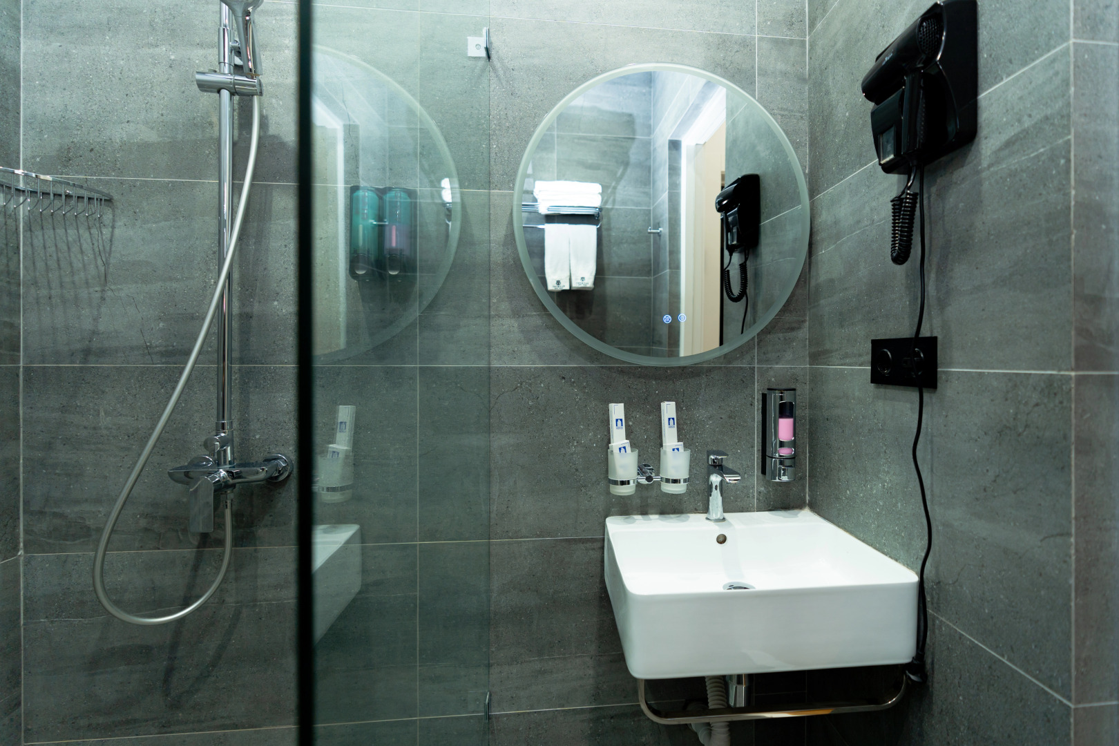 Отель Harmony Luxury