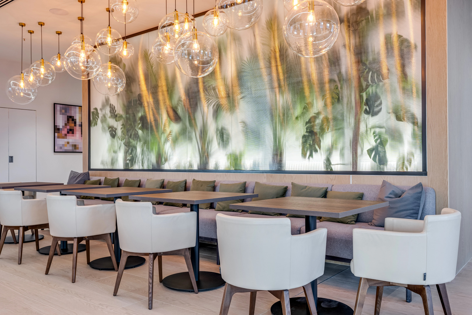 Апартаменты Family Lux с панорамным видом на Остров Мечты и на город