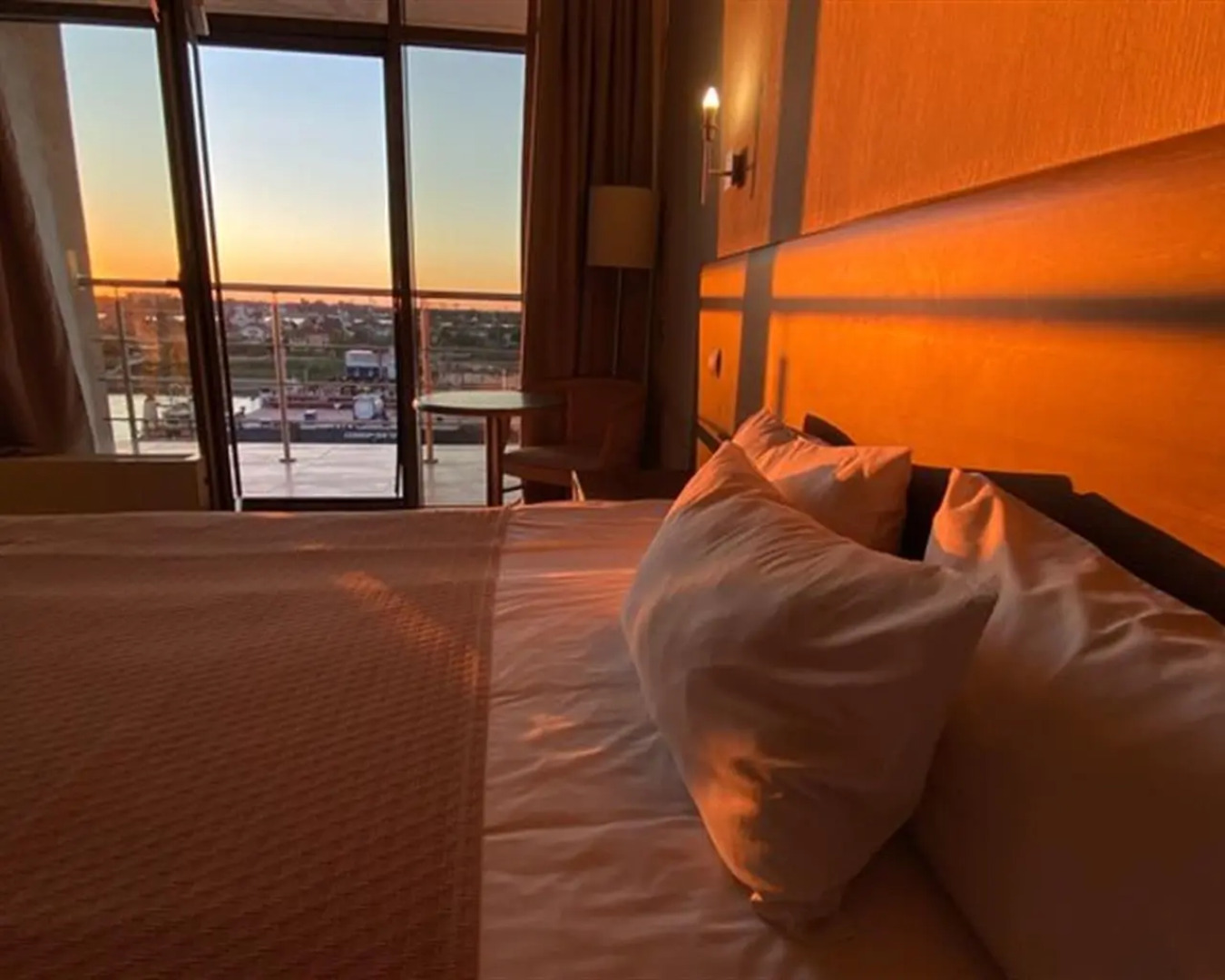 Отель Золотой Затон