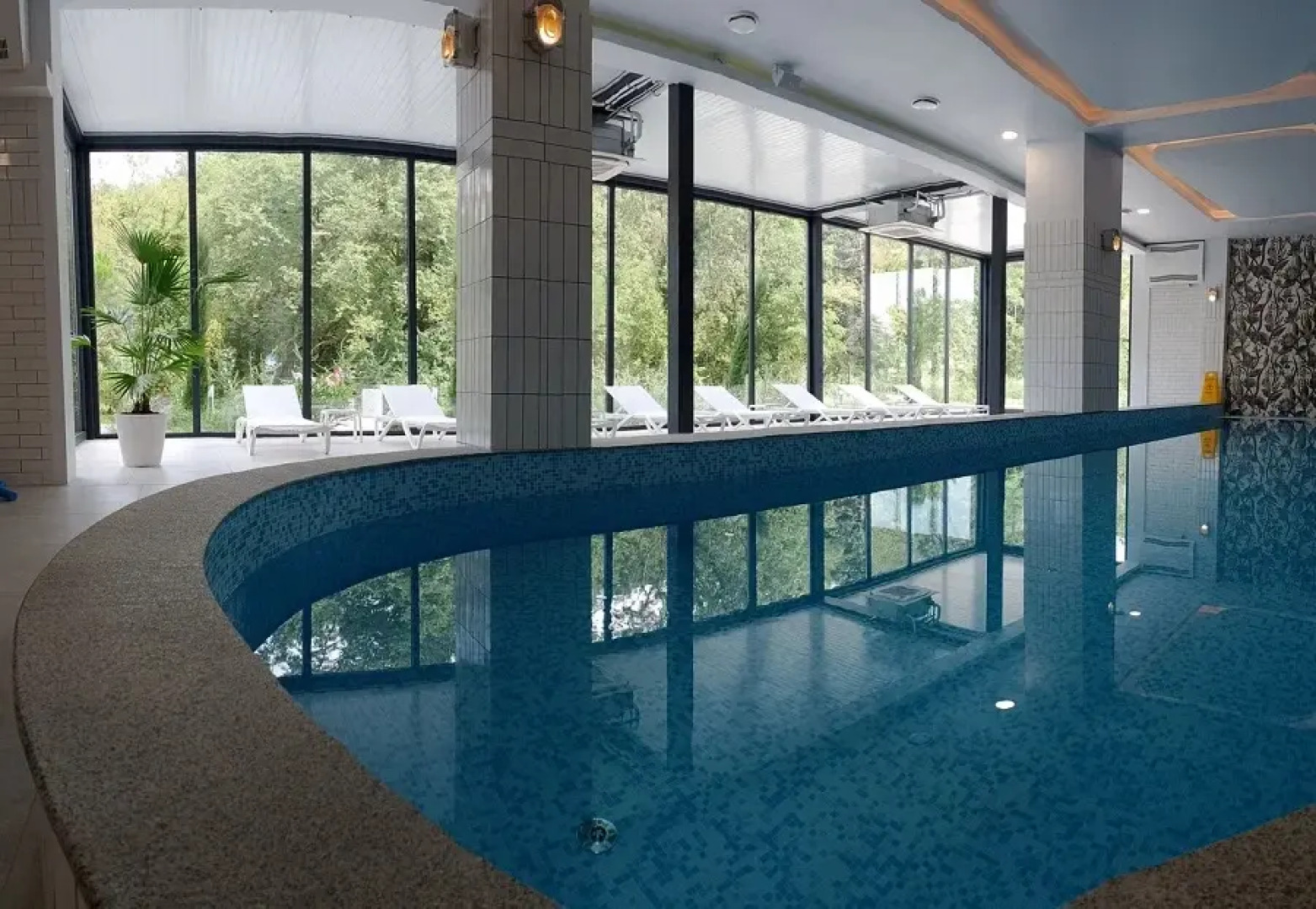 Отель Райморис