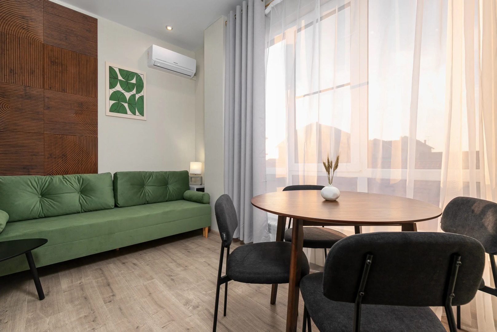 Апартаменты Море Апартаментов на Кувшинок 8-1