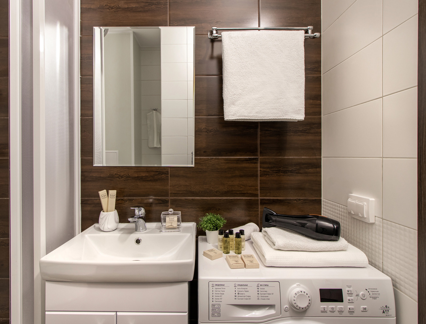 Апартаменты Акула в Артлайне у Метро