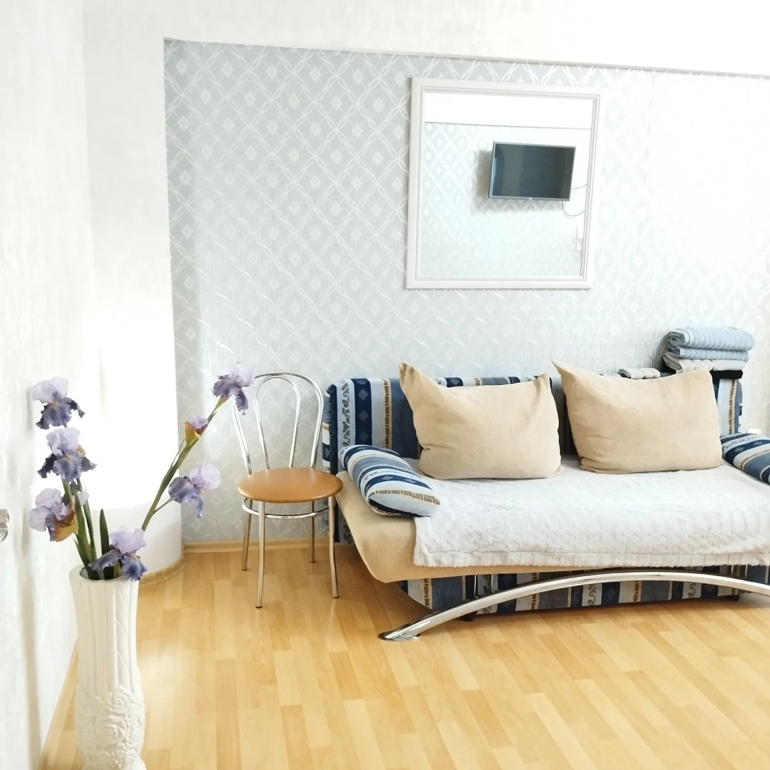 Квартира 8ми местная в центре