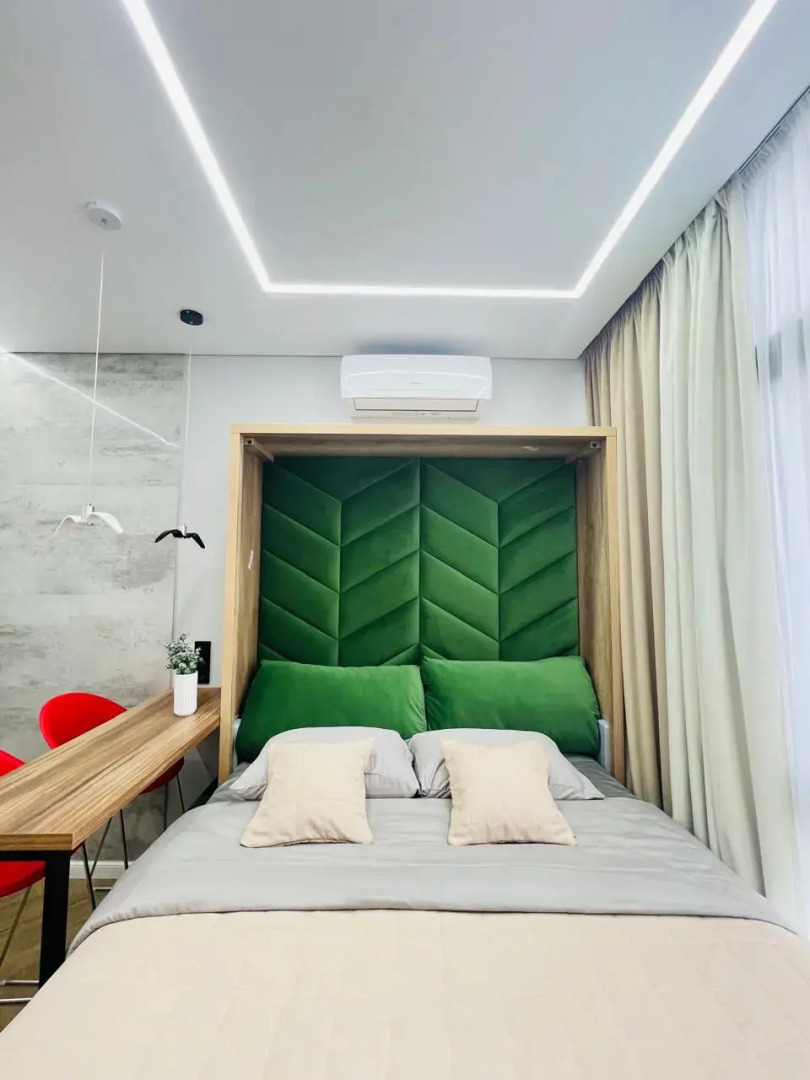 Апартаменты Студия с дизайнерским ремонтом с бассейном на крыше