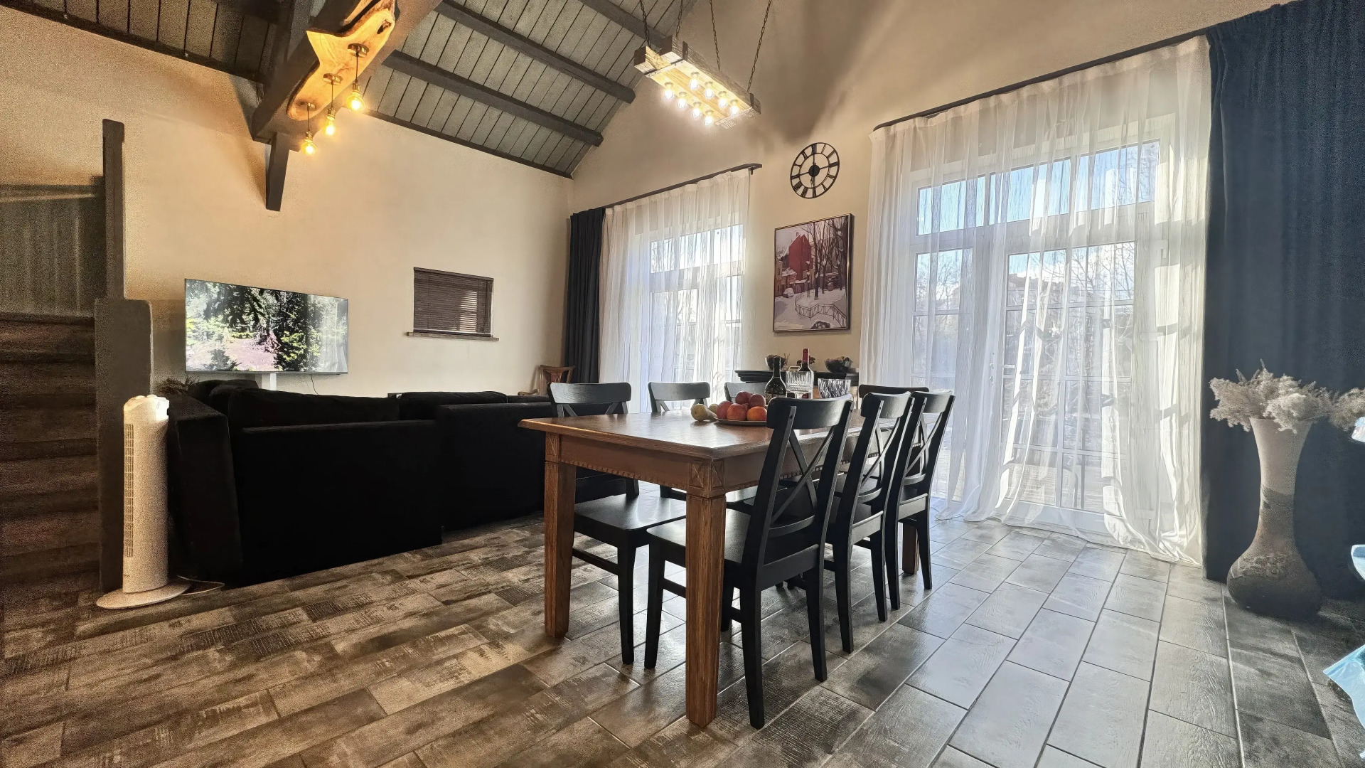 Частный дом коттедж у пристани в центре города