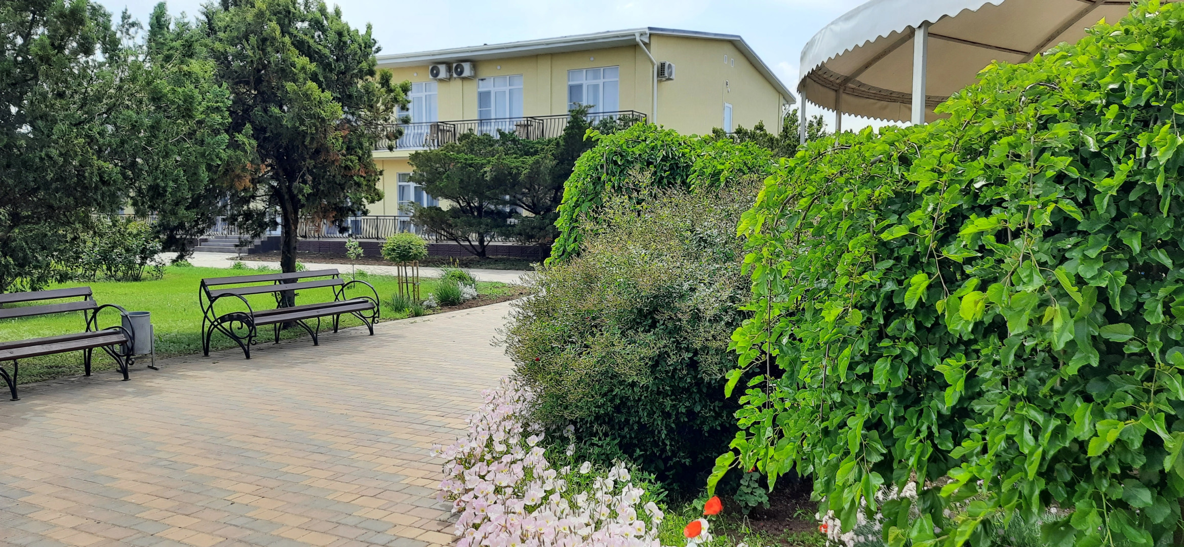 Отель Солнечный берег